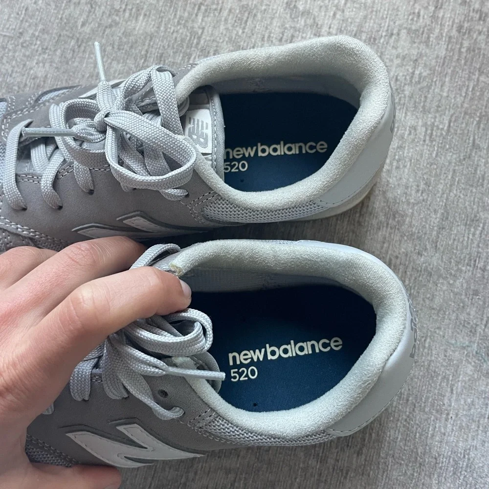 NWOT New Balance 520 Pack Sneakers - Picture 2 of 5